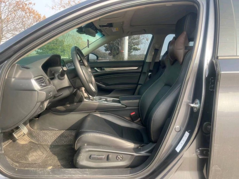 徐州23年本田雅阁4