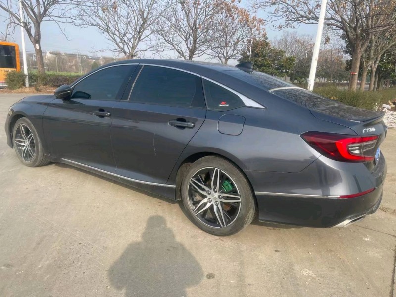 徐州23年本田雅阁6