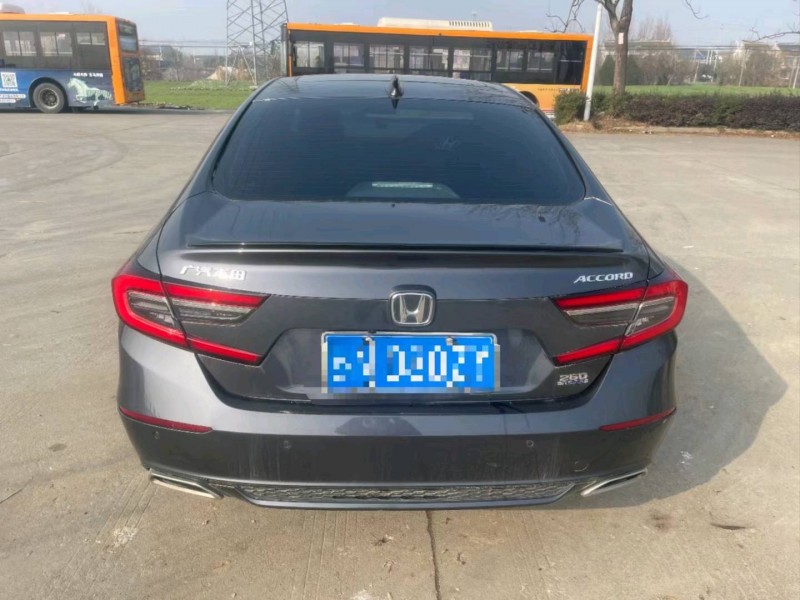 徐州23年本田雅阁8