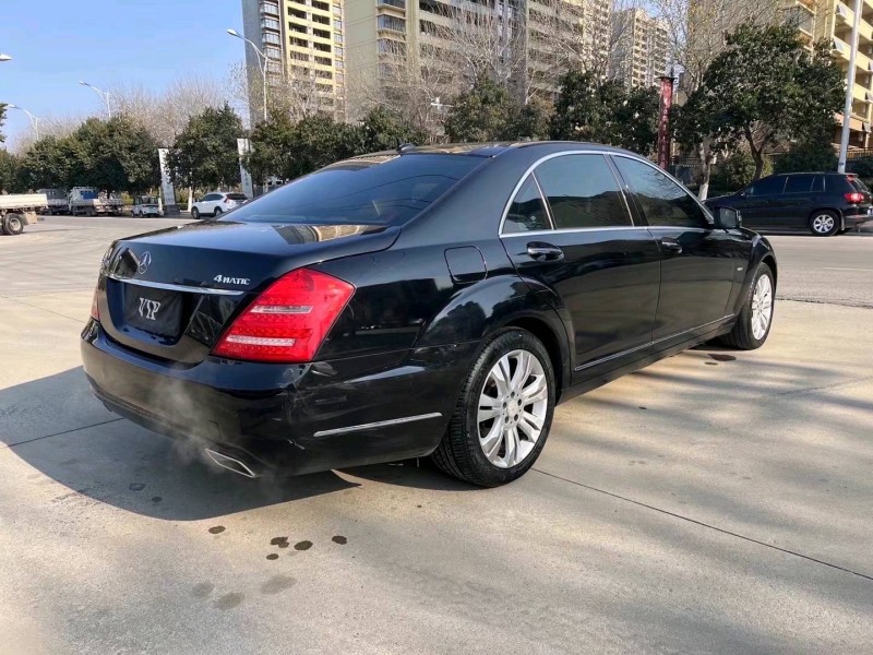济宁13年奔驰S7