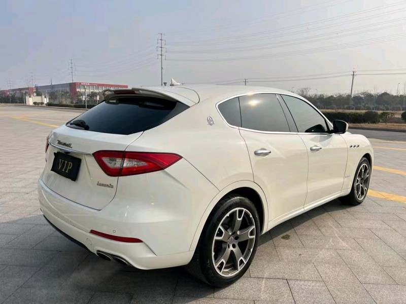 盐城19年玛莎拉蒂Levante8