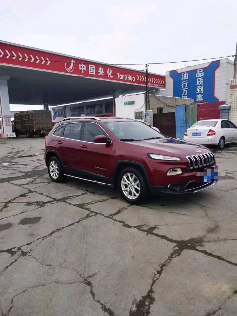 保定17年Jeep自由光2