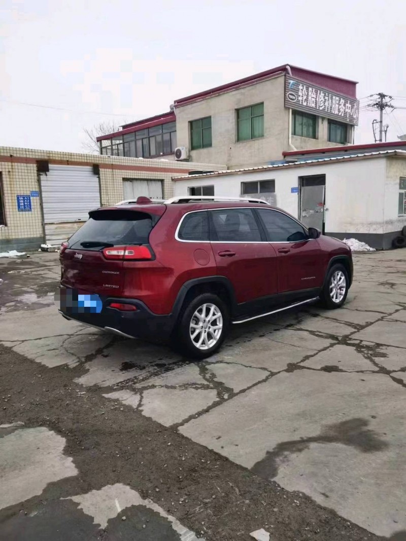 保定17年Jeep自由光8