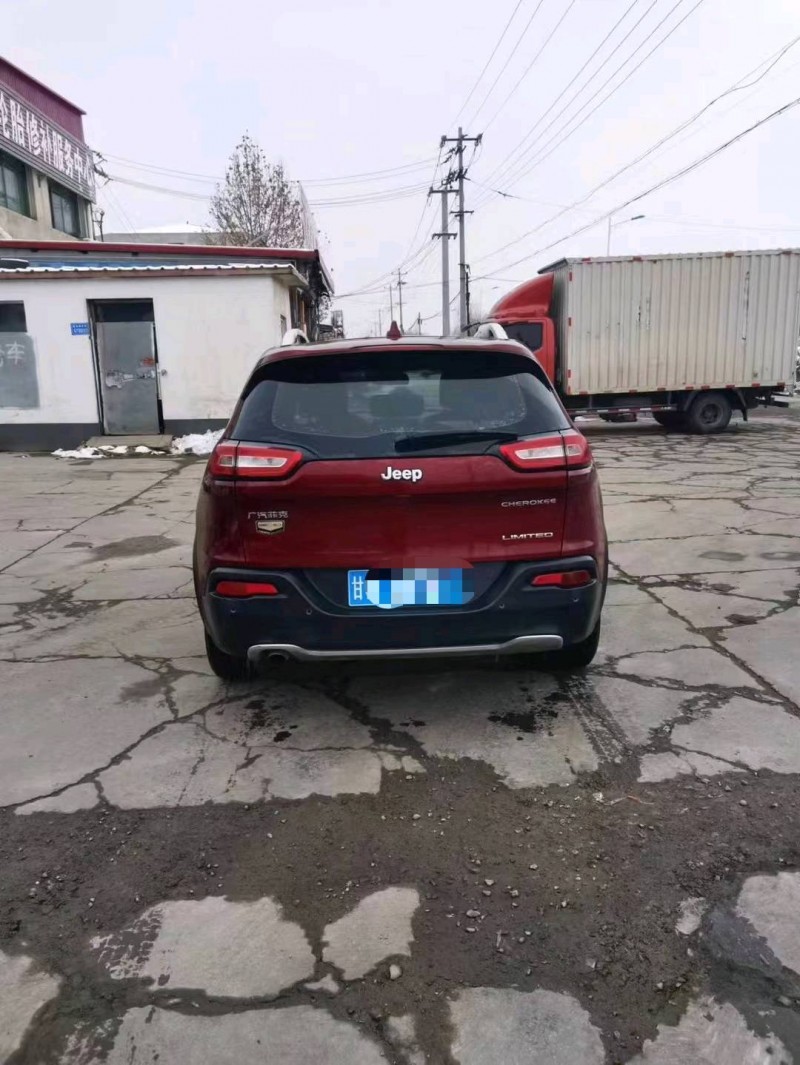 保定17年Jeep自由光9