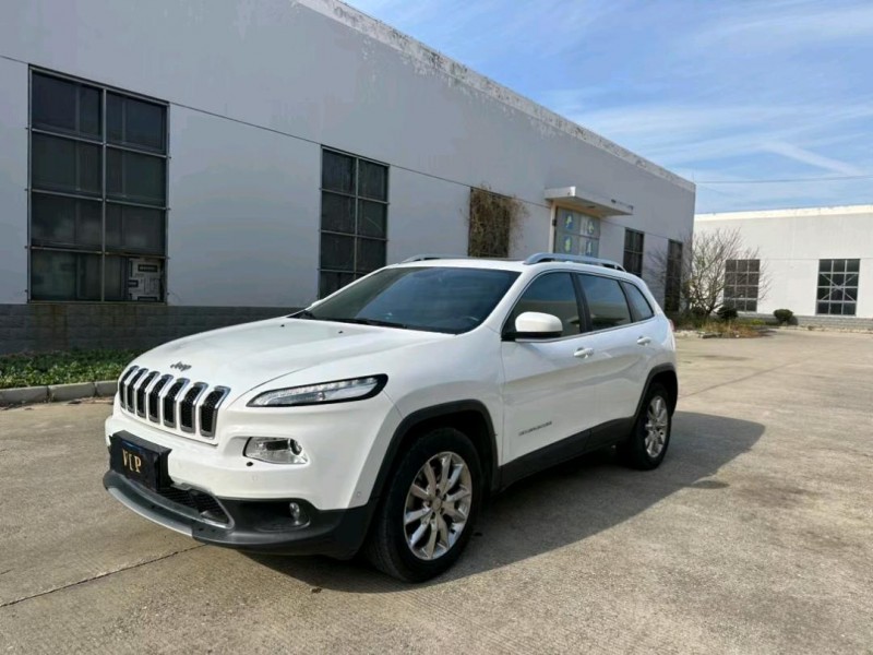 盐城16年Jeep自由光2