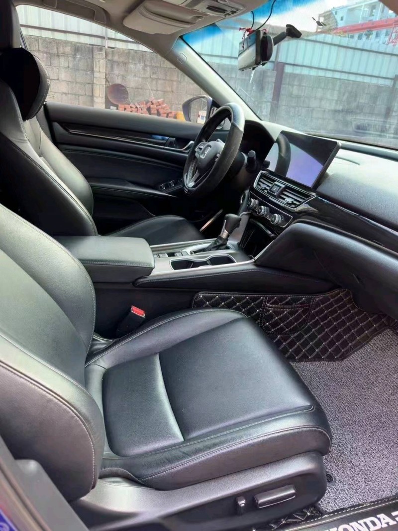 珠海19年本田雅阁7