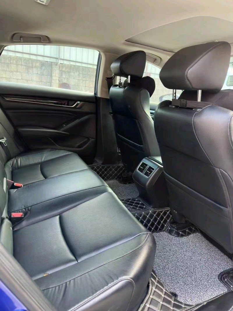 珠海19年本田雅阁8