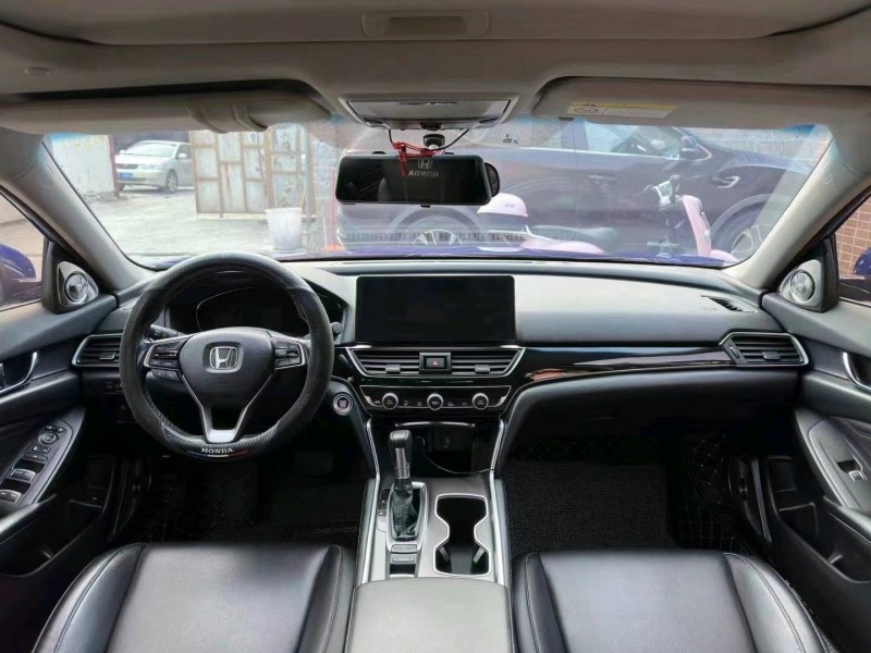 珠海19年本田雅阁9