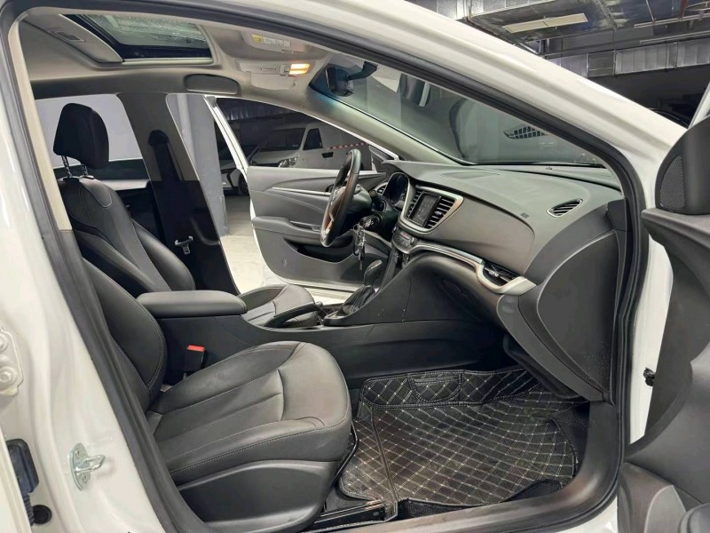 成都22年别克英朗4