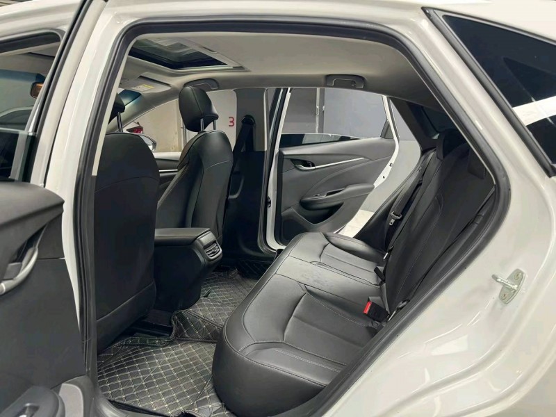 成都22年别克英朗7