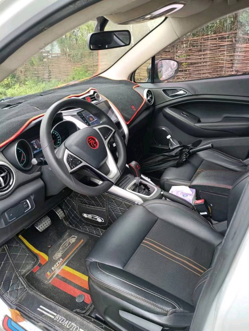 嘉兴17年比亚迪元3