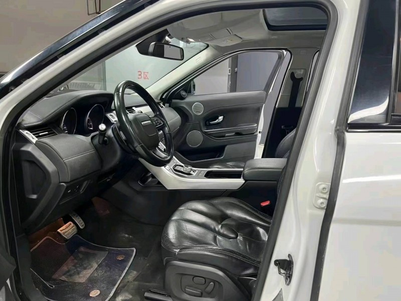 成都14年路虎极光5