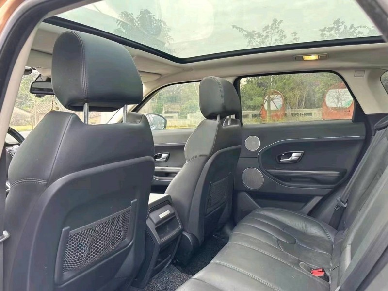 成都14年路虎极光7