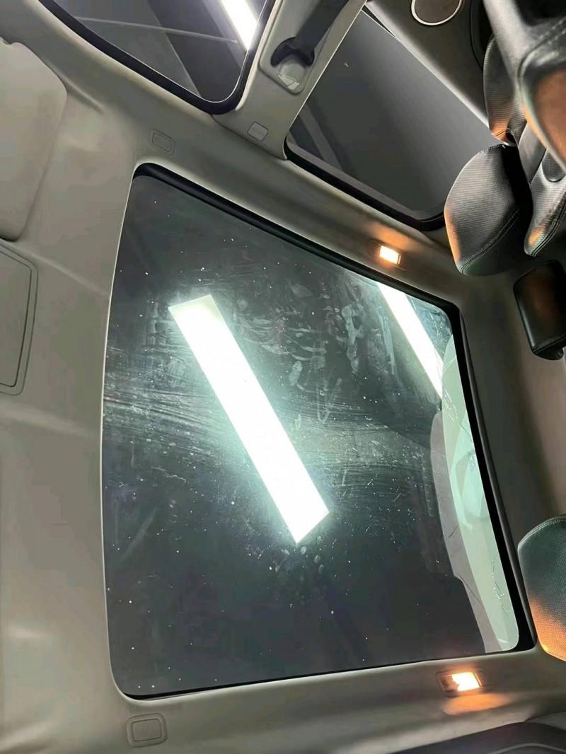 成都14年路虎极光9