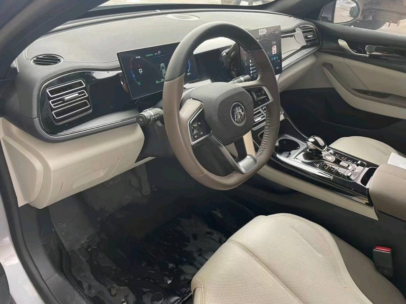 保定23年比亚迪汉6