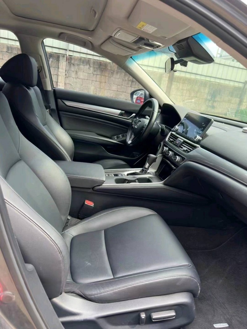 珠海21年本田雅阁7