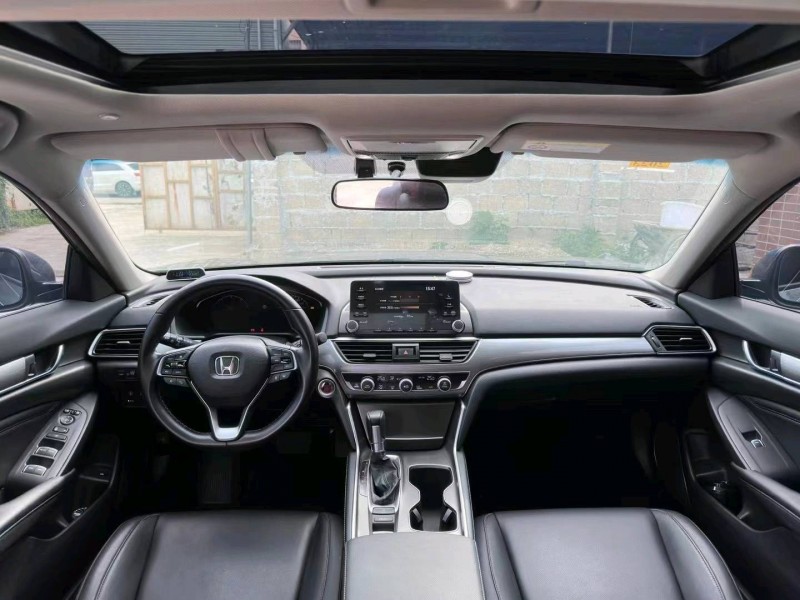 珠海21年本田雅阁9