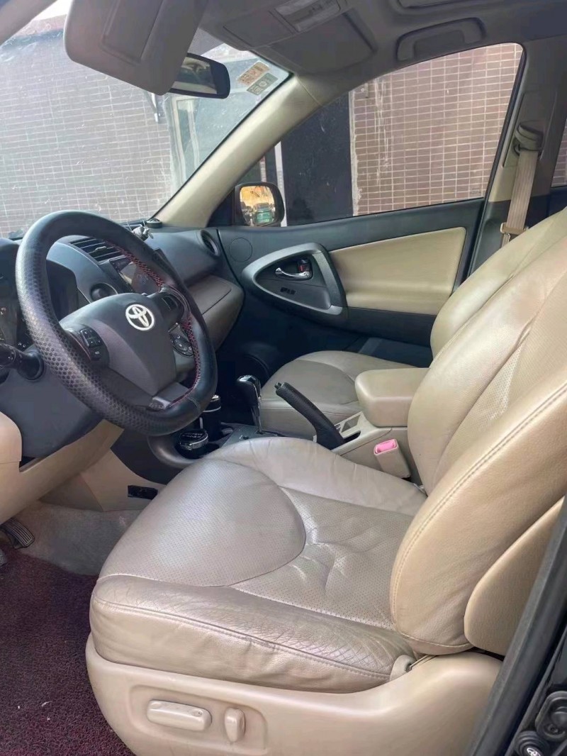 珠海12年丰田RAV47