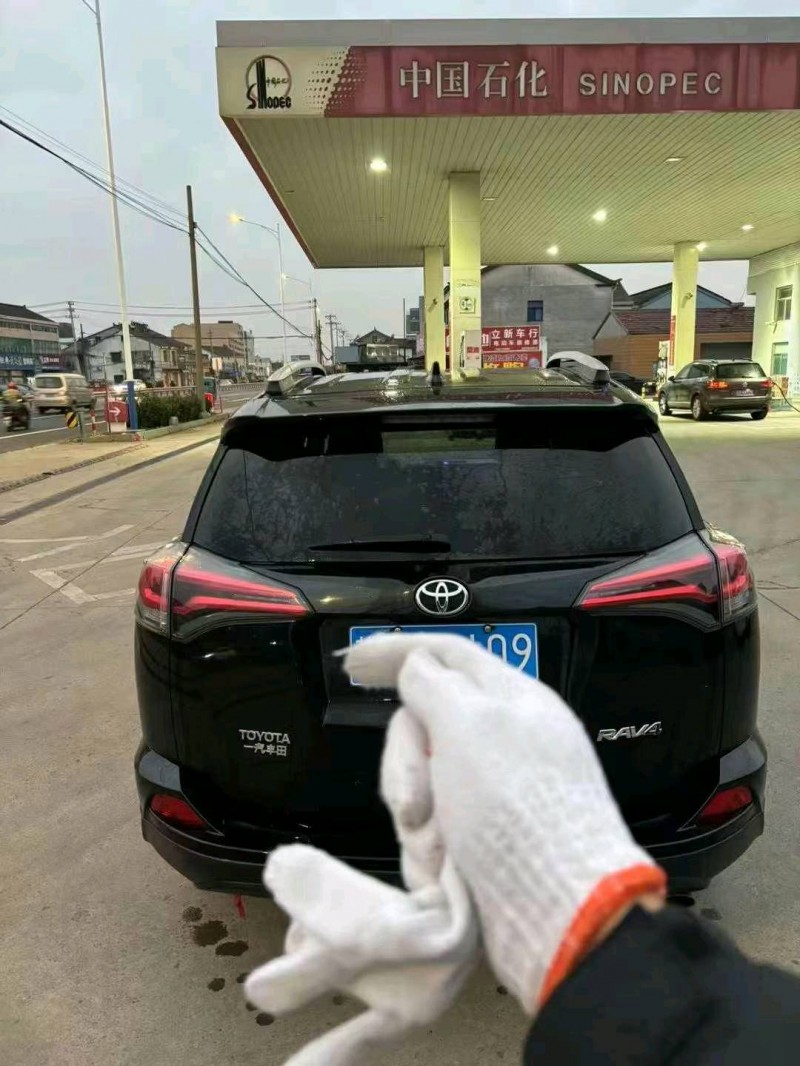 常州17年丰田RAV42