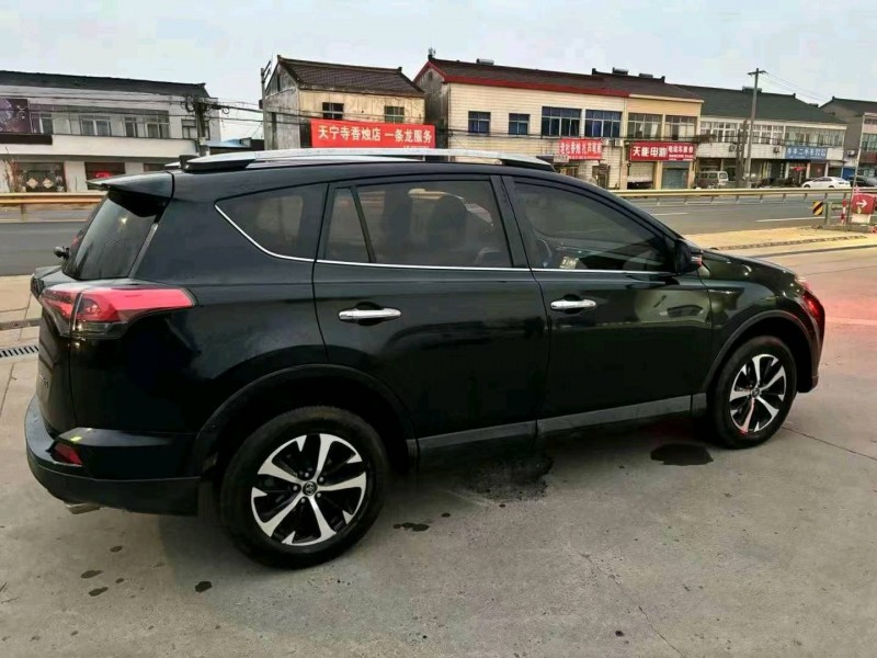 常州17年丰田RAV44