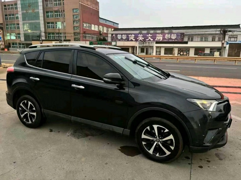 常州17年丰田RAV47