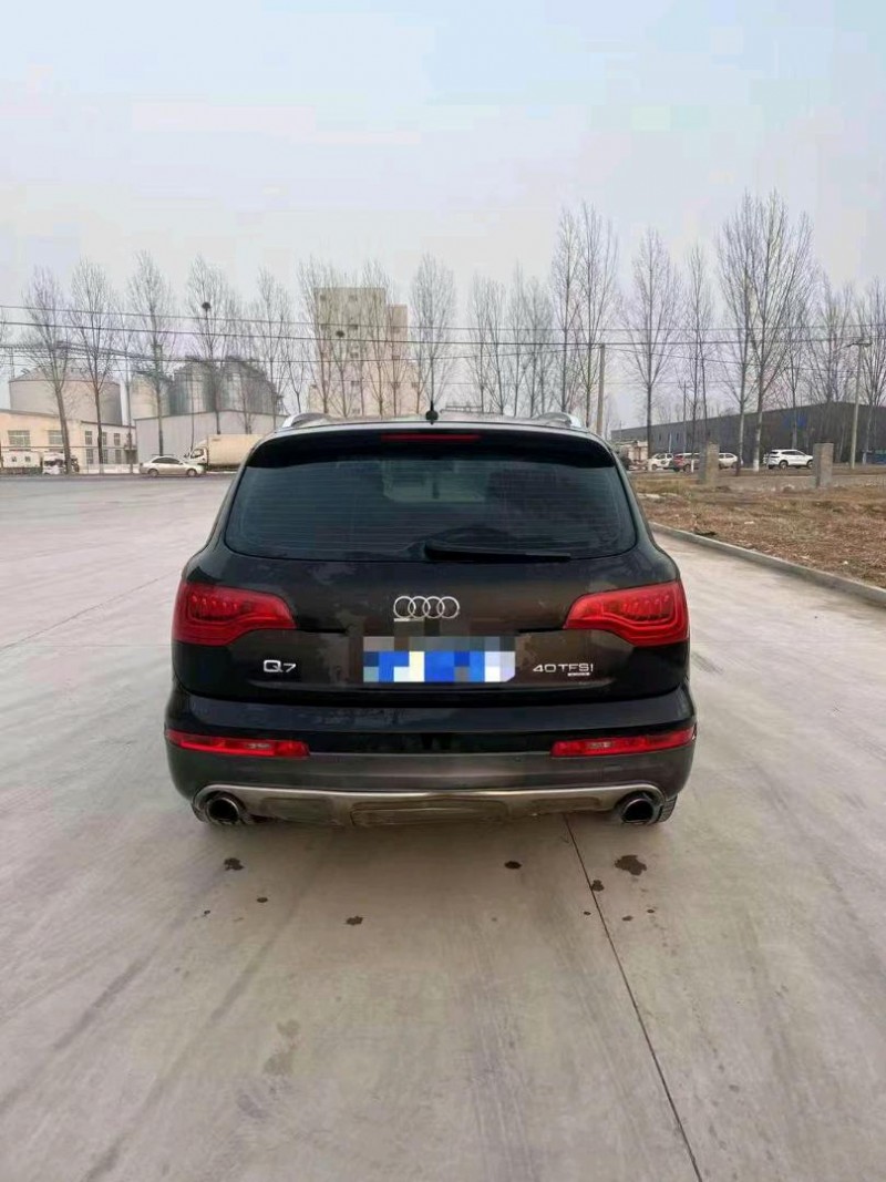 东营15年奥迪Q78