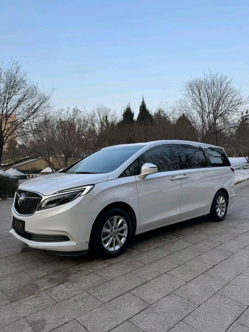 邢台19年别克GL82