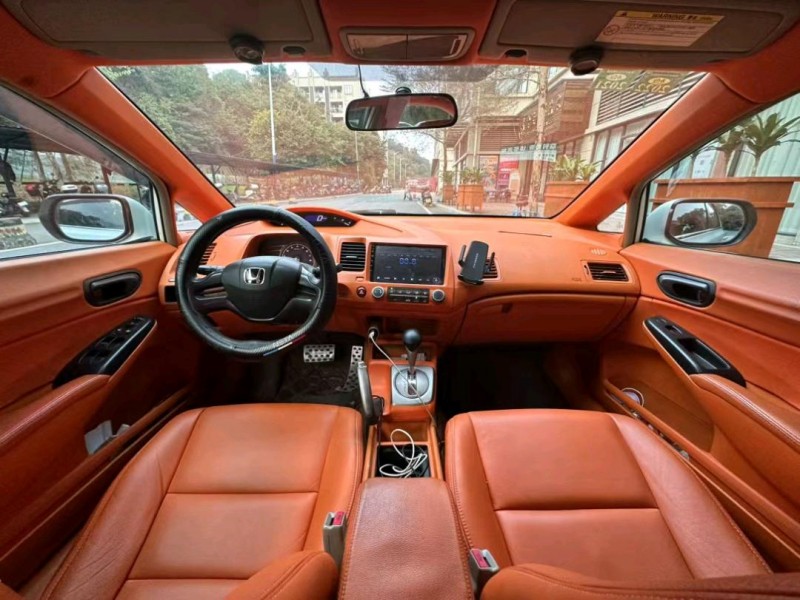 广州11年本田思域8