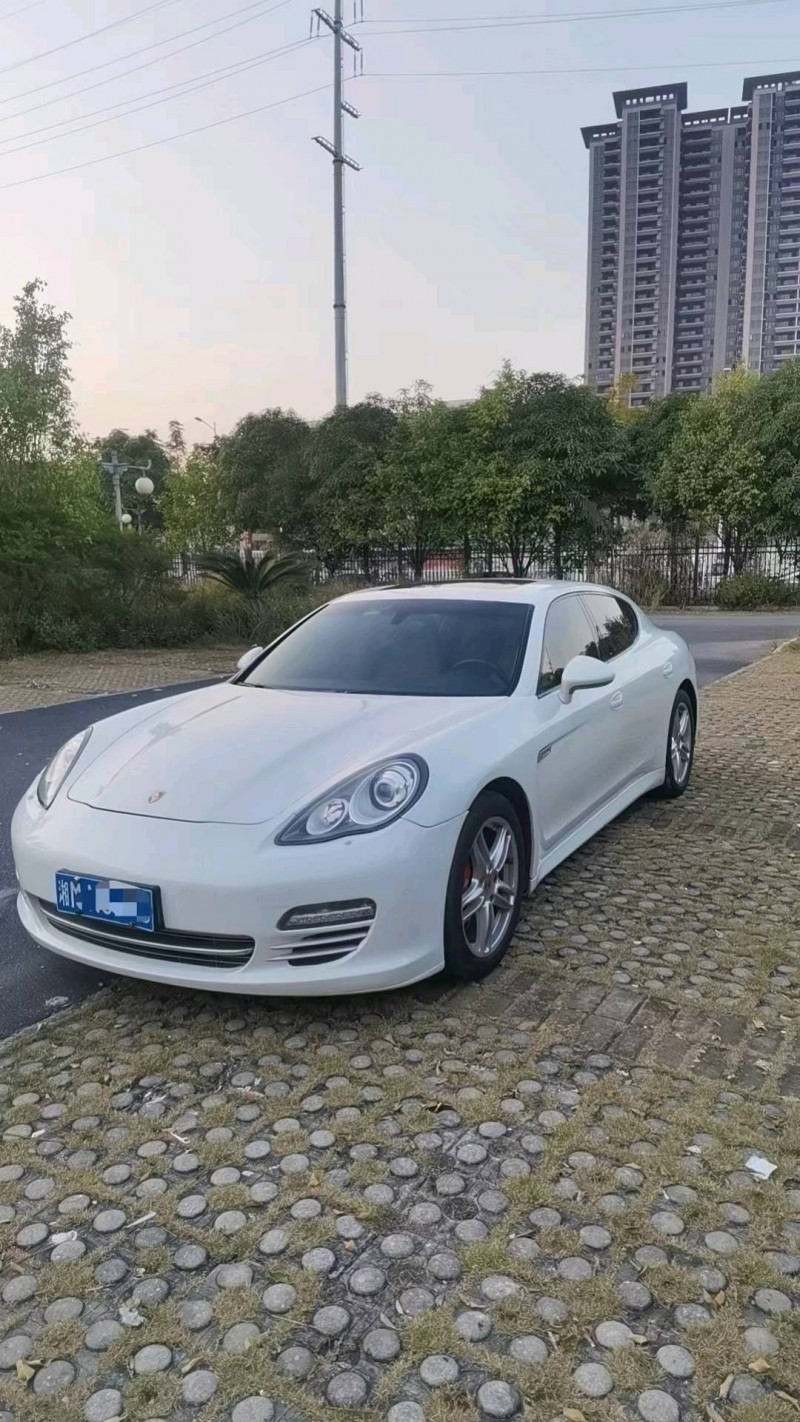 長沙13年保時捷帕拉梅拉3
