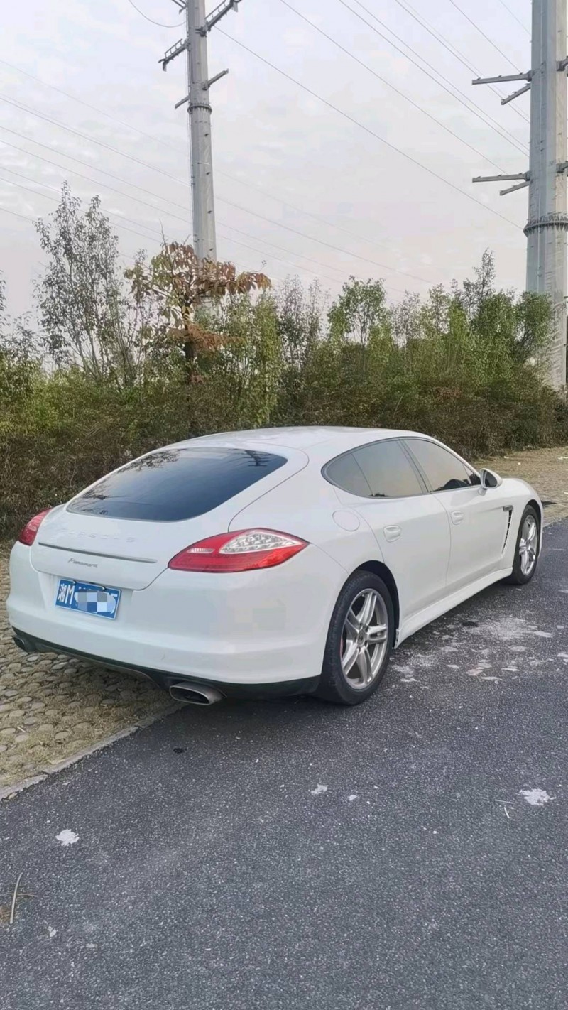 長沙13年保時捷帕拉梅拉9