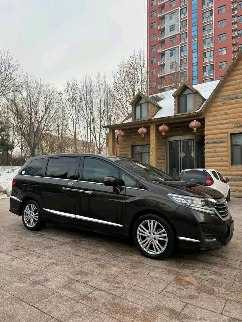 邢台18年本田艾力绅3