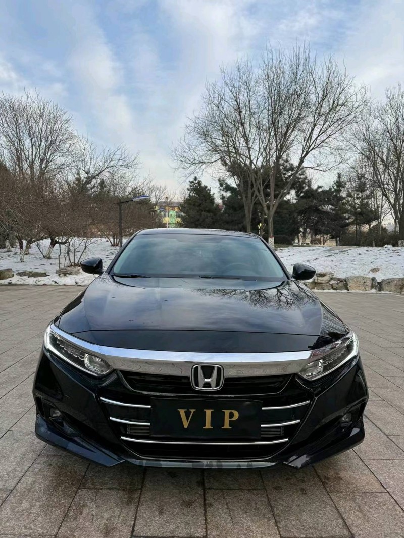 邢台22年本田雅阁1