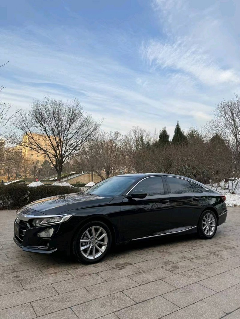 邢台22年本田雅阁2