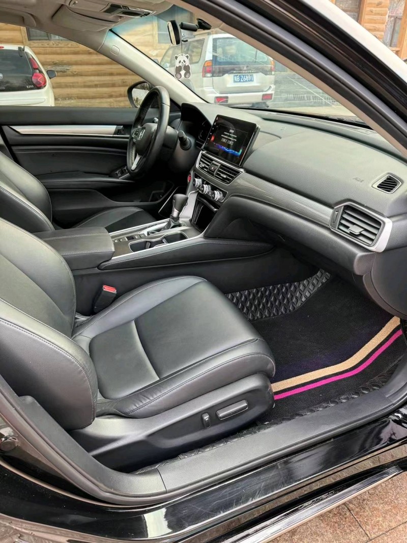 邢台22年本田雅阁5