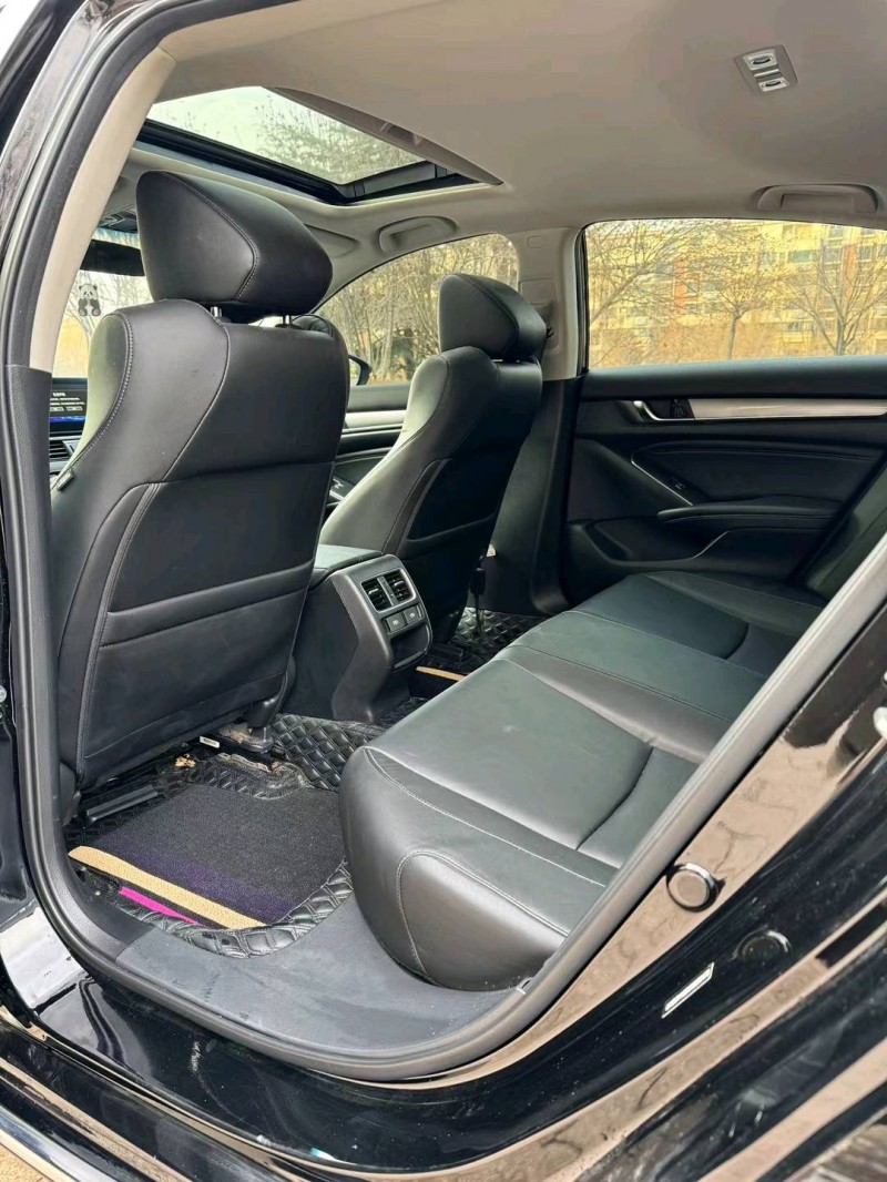 邢台22年本田雅阁6