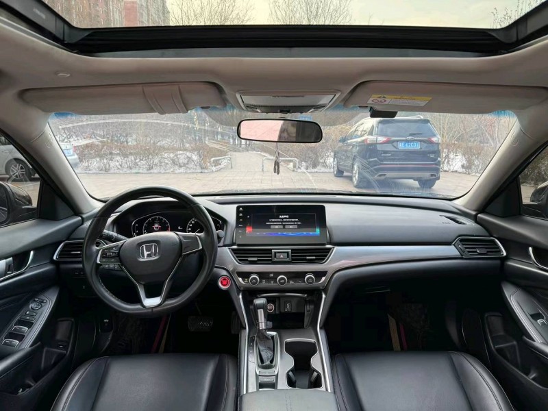 邢台22年本田雅阁7