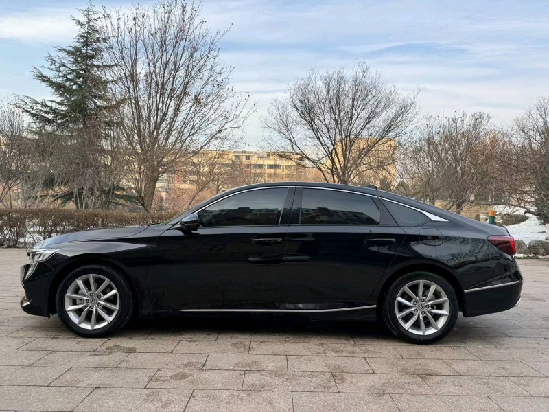 邢台22年本田雅阁8