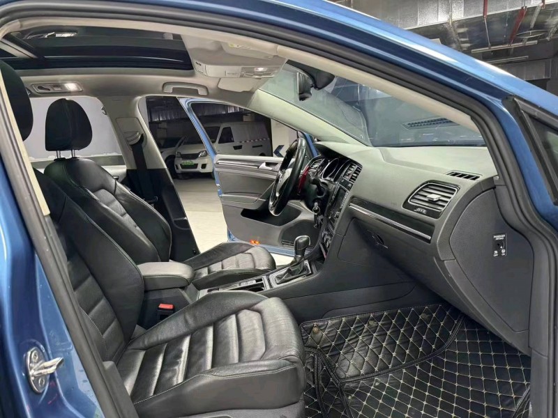 成都15年大众高尔夫3