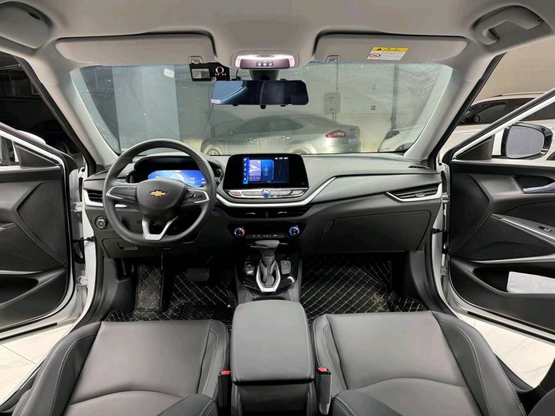 成都23年雪佛兰畅巡8