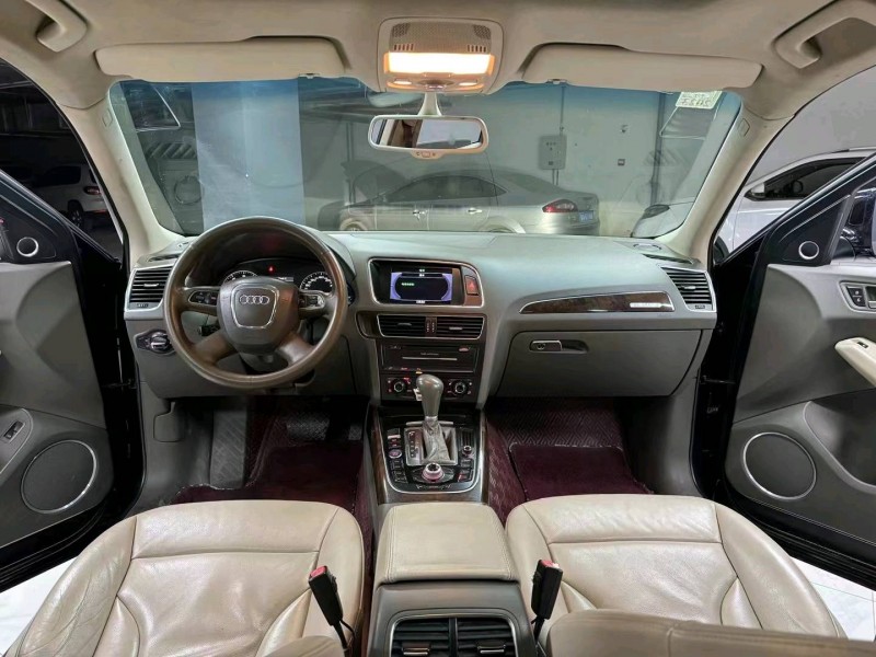 成都12年奥迪Q54