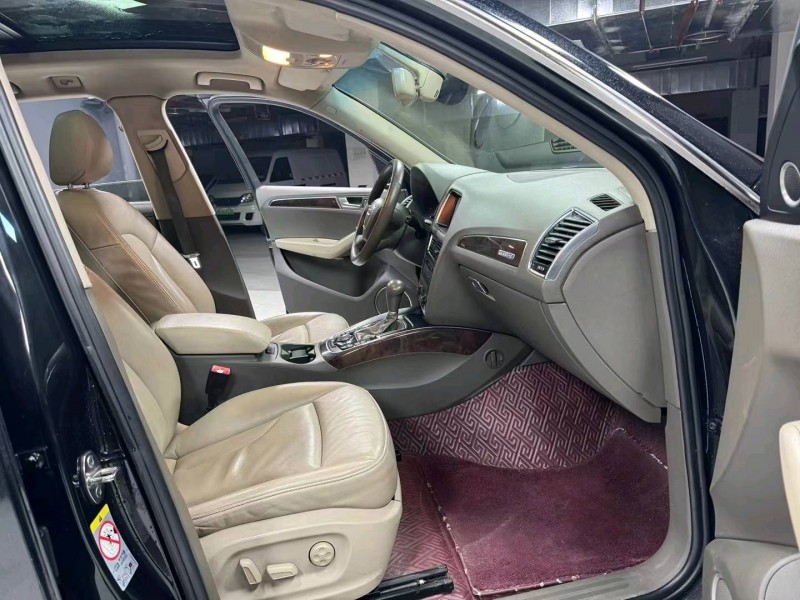 成都12年奥迪Q57