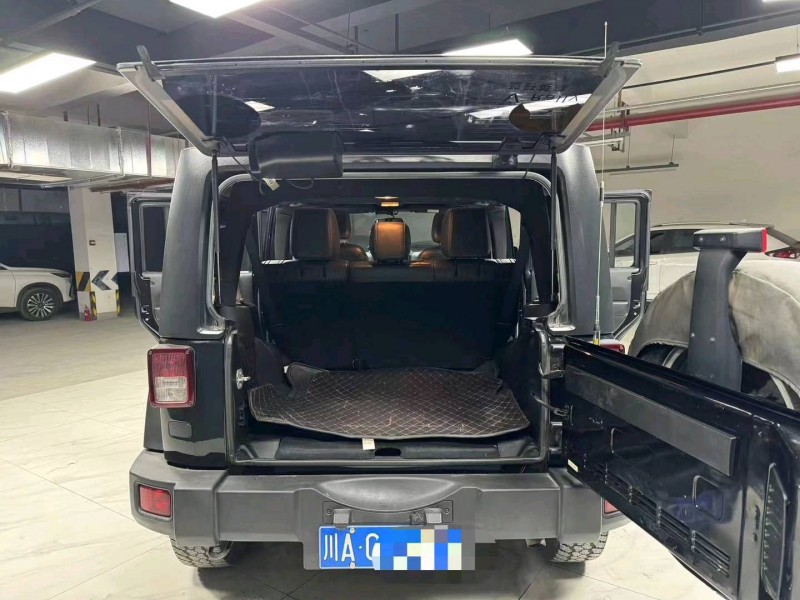 成都16年Jeep牧马人7