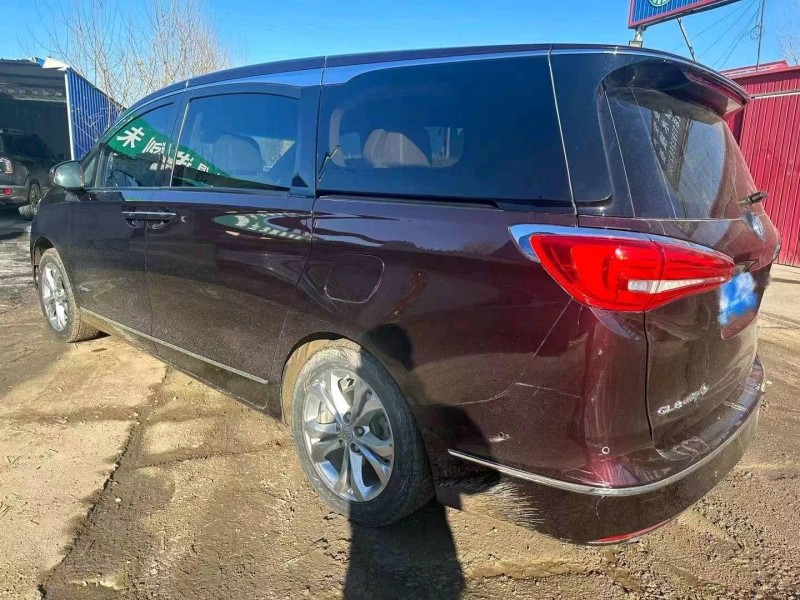 邢台17年别克艾维亚7