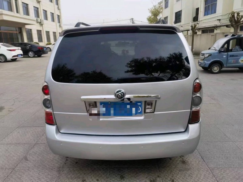 保定16年别克GL89