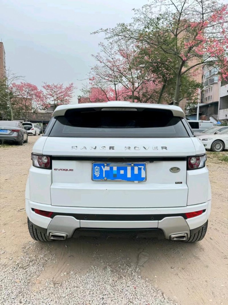 广州15年路虎极光9