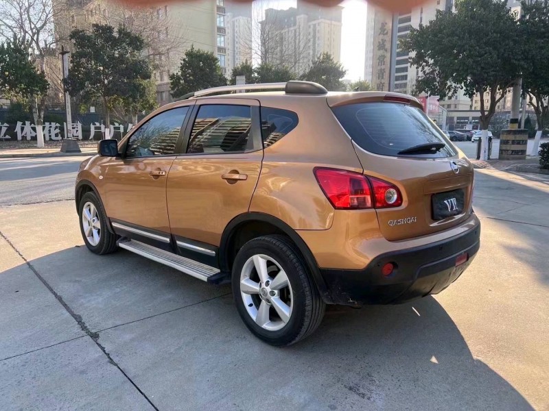 济宁13年日产逍客7