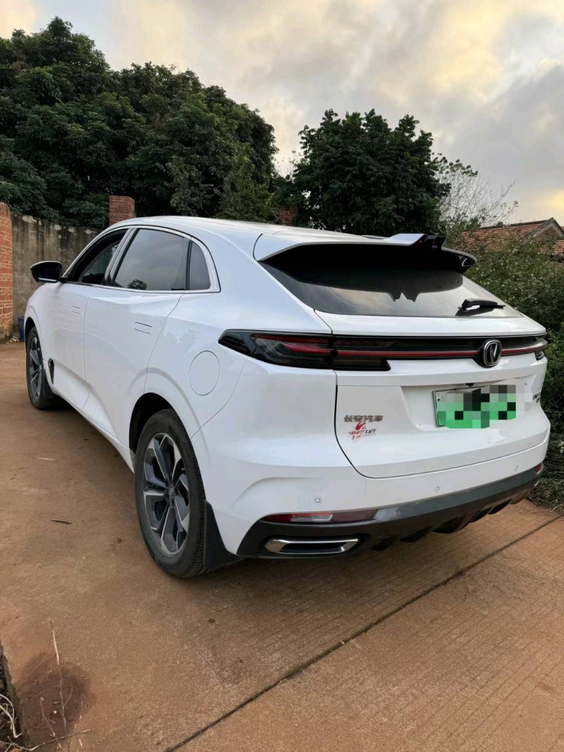 广州22年长安汽车UNI-K8