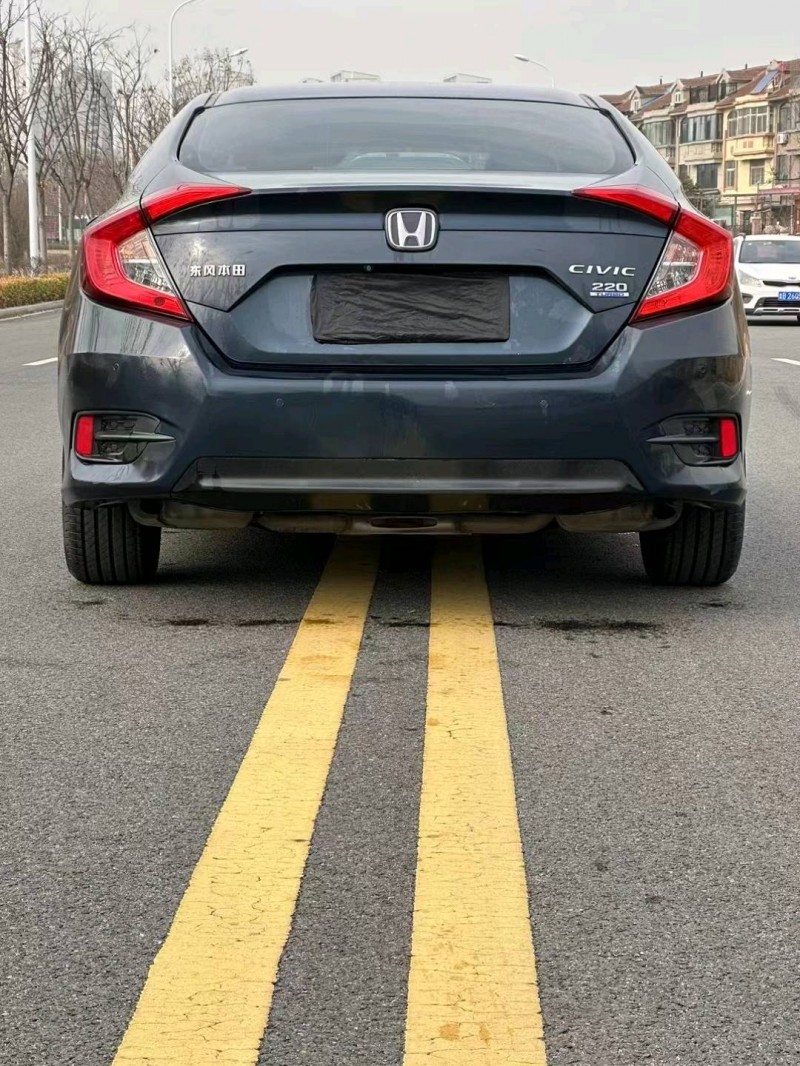 济宁19年本田思域8