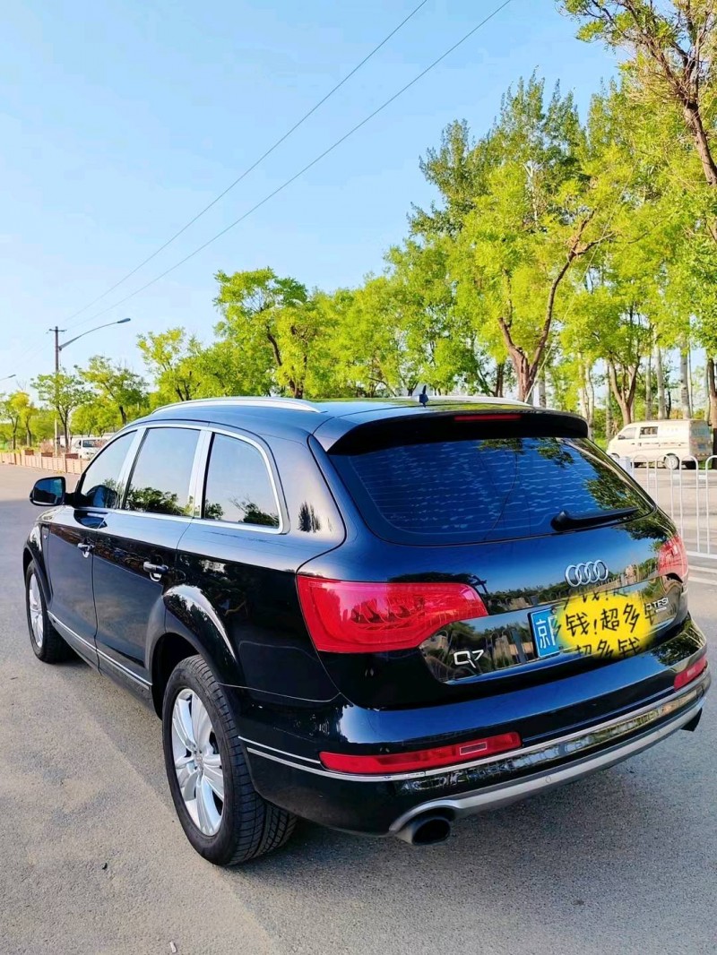 北京13年奥迪Q78