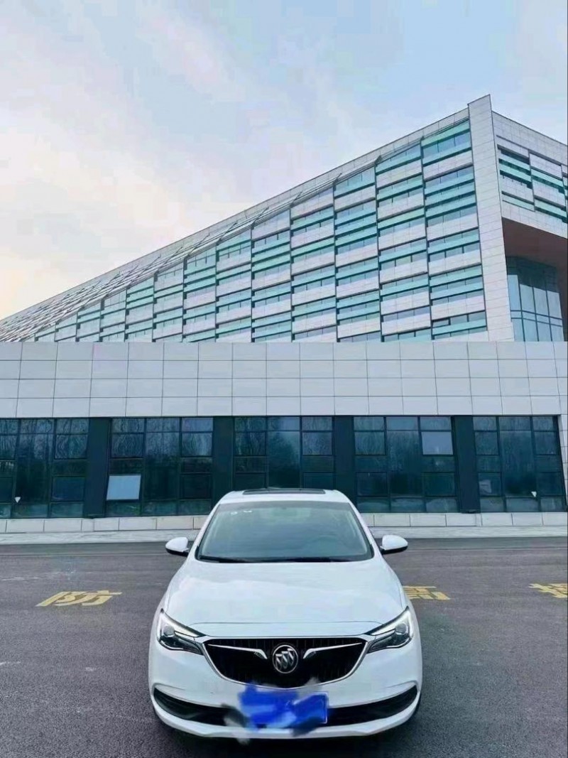 济宁23年别克英朗1